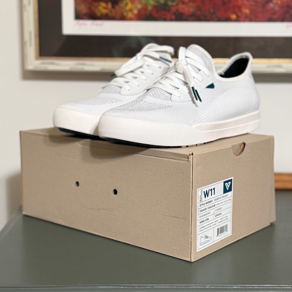 Vessi women’s weekend white sneaker size 11 new in box